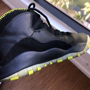 Jordan 10 “venom”